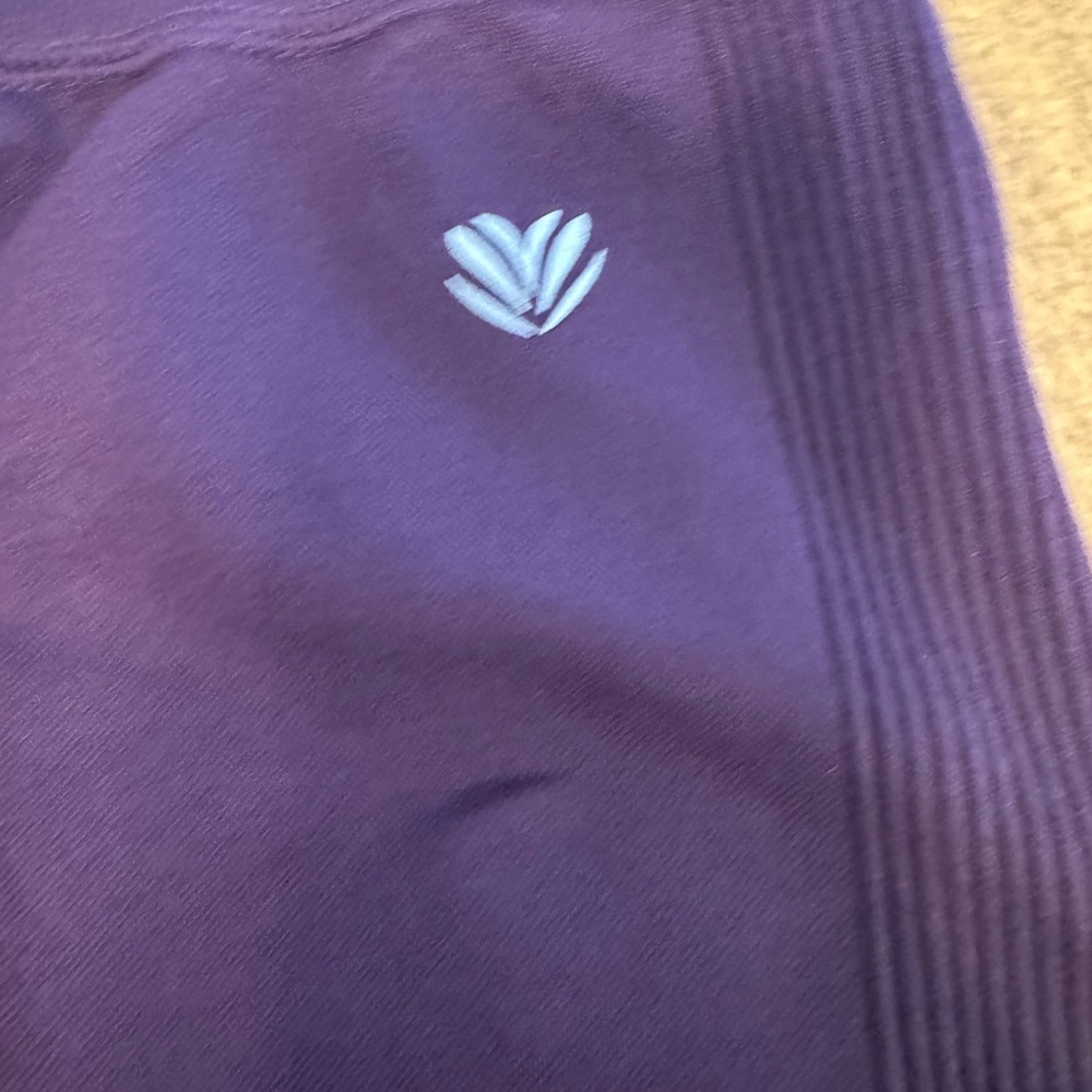 Forever 21 purple leggings size small EUC - Picture 3 of 4